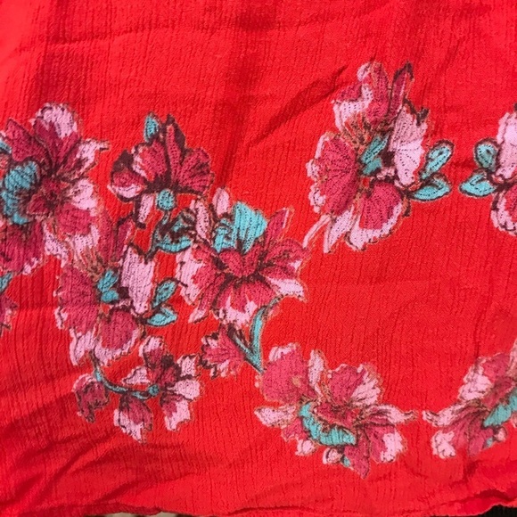 Francescas Red Floral Sleeveless Blouse Medium - Picture 5 of 9